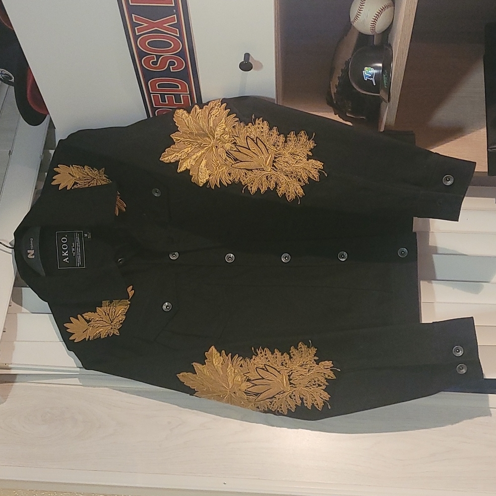 AKOO Men's Embroidered Denim Jacket Size Medium.